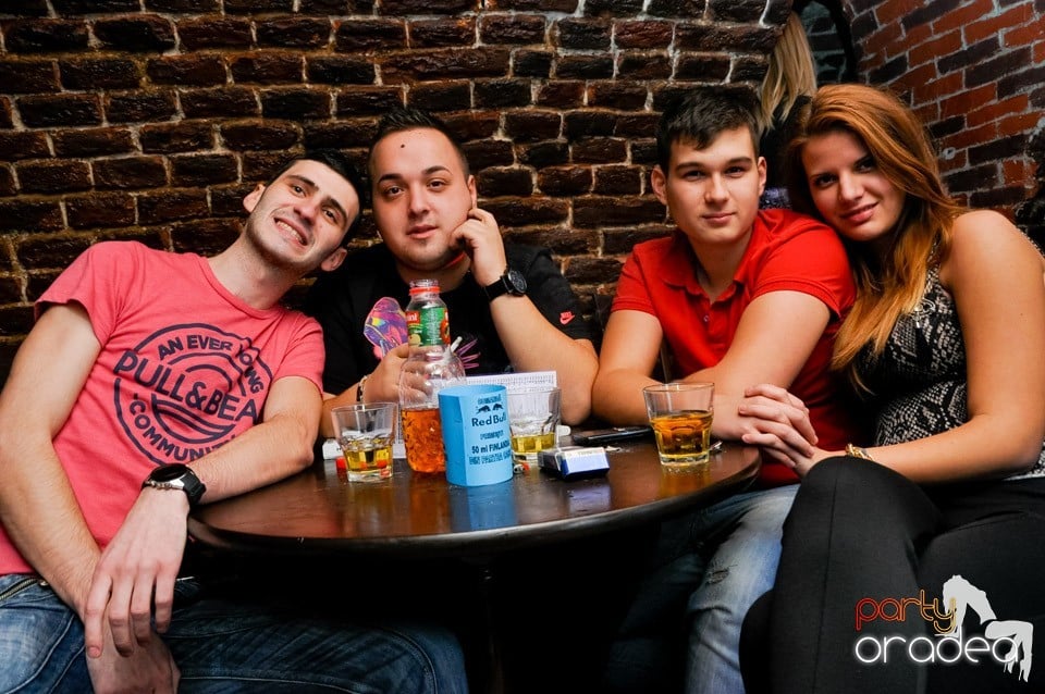 Surviviors' Night în Club Escape,
