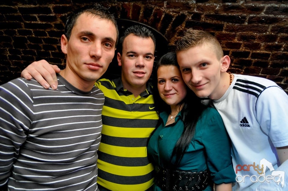 Surviviors' Night în Club Escape,