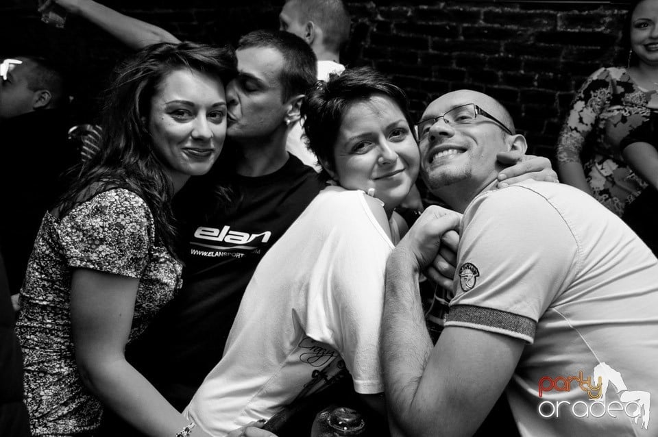Surviviors' Night în Club Escape,