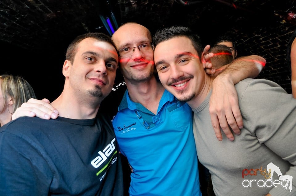 Surviviors' Night în Club Escape,