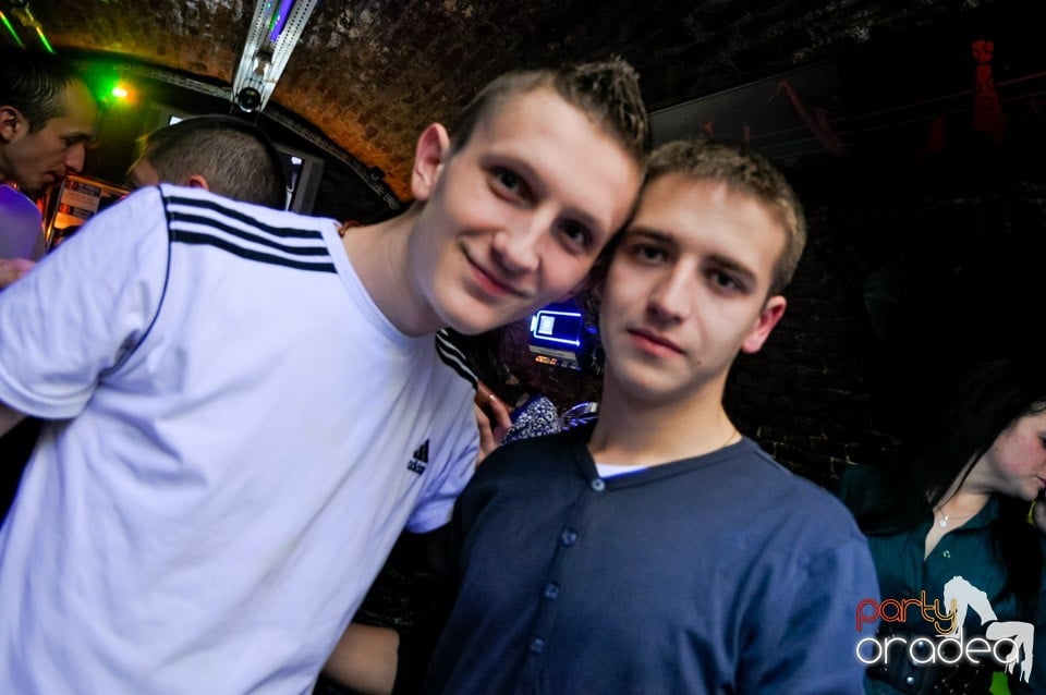 Surviviors' Night în Club Escape,