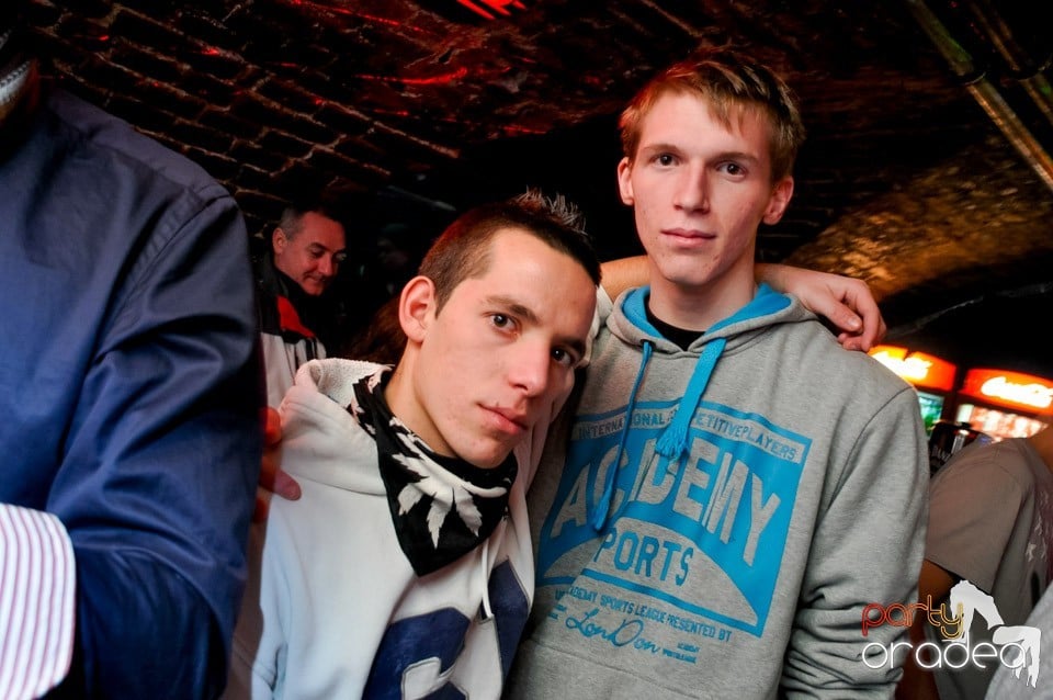 Surviviors' Night în Club Escape,