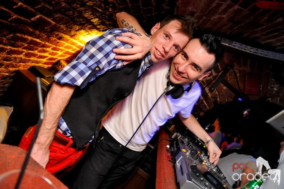 Surviviors' Night în Club Escape,