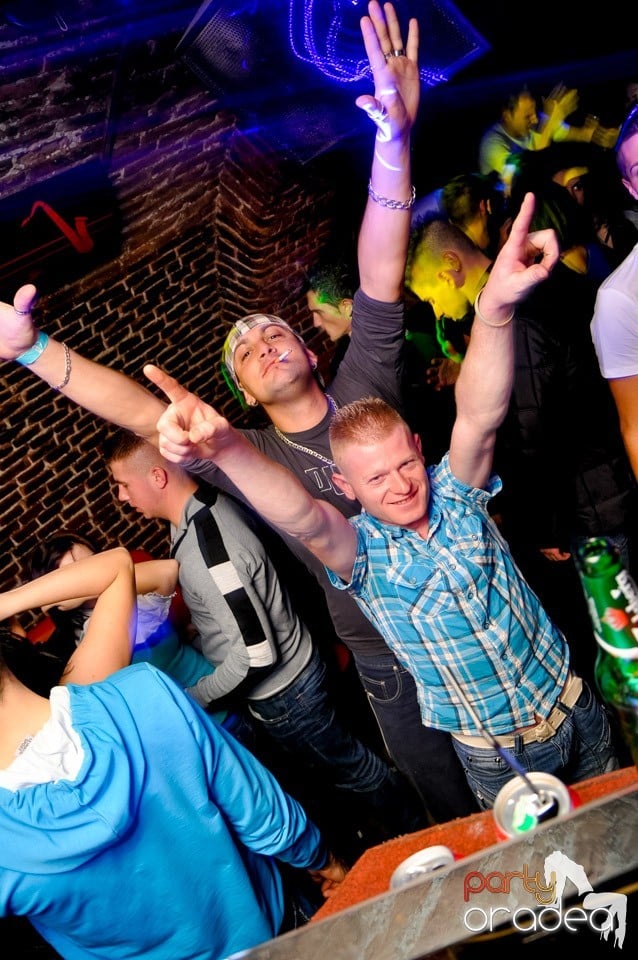 Surviviors' Night în Club Escape,