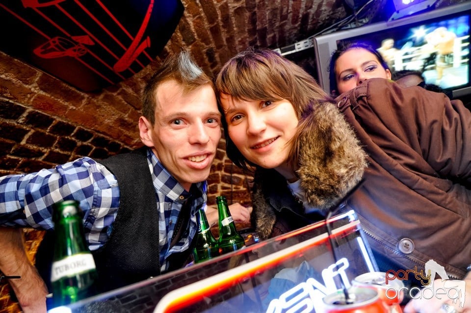 Surviviors' Night în Club Escape,