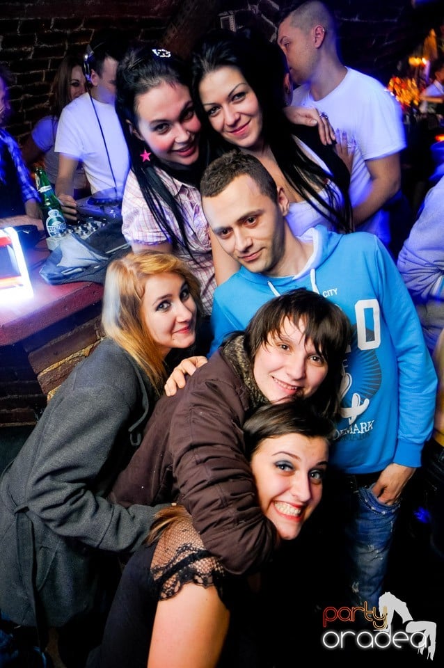 Surviviors' Night în Club Escape,