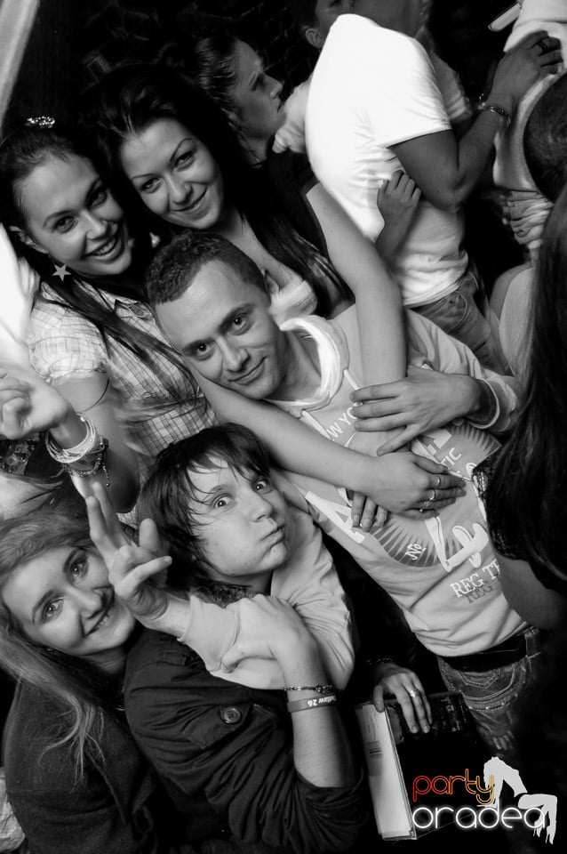 Surviviors' Night în Club Escape,