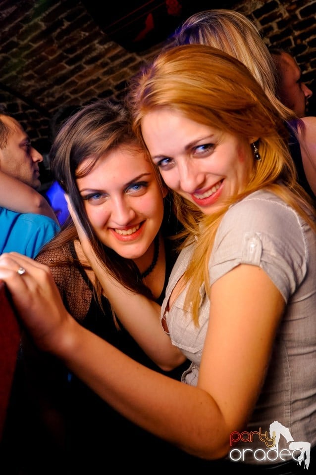 Surviviors' Night în Club Escape,