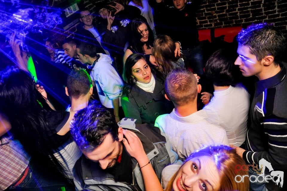 Surviviors' Night în Club Escape,