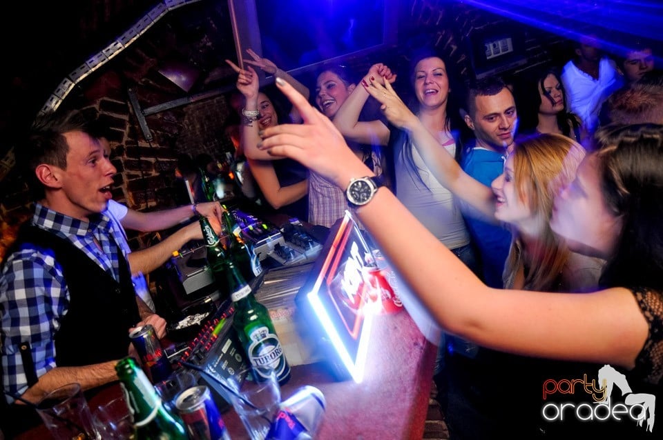 Surviviors' Night în Club Escape,
