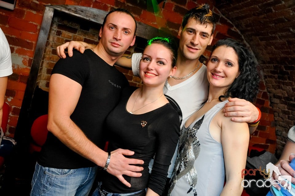 Surviviors' Night în Club Escape, 