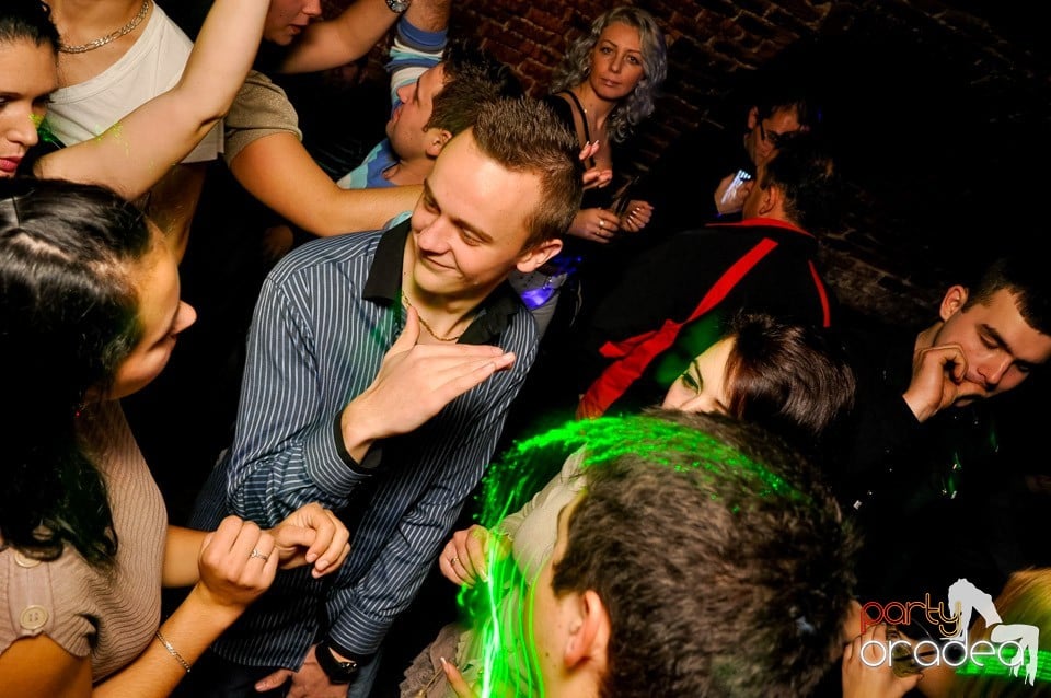 Surviviors' Night în Club Escape,