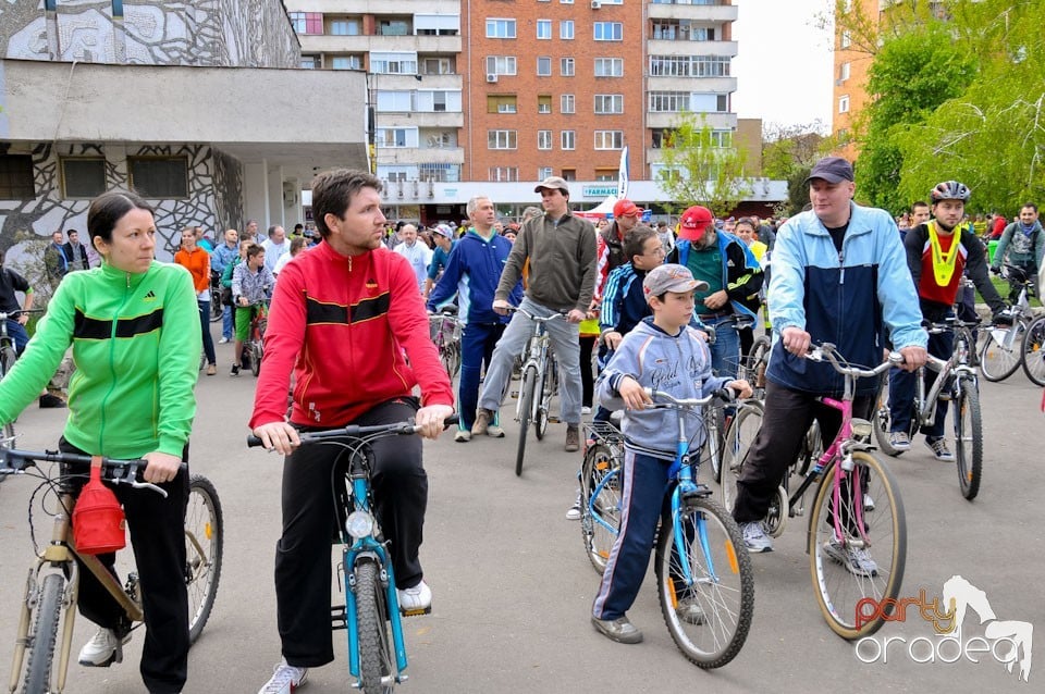 Sute de orădeni la Critical Mass,