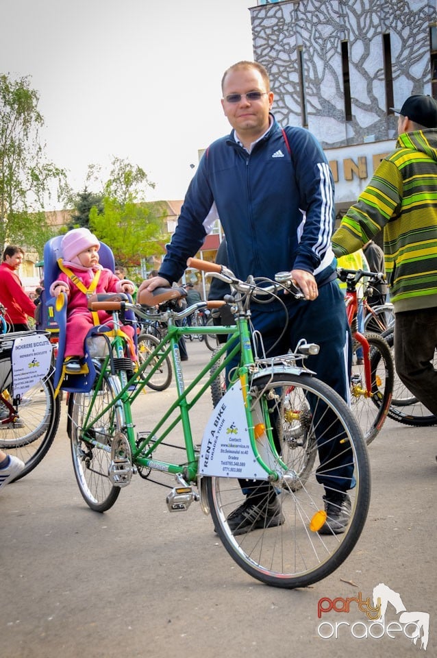 Sute de orădeni la Critical Mass,