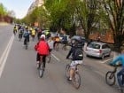 Sute de orădeni la Critical Mass