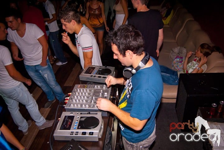 Sweet Sensation @ Club Seven,