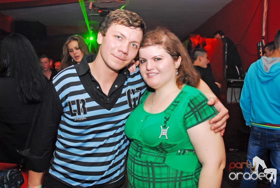 Szureti buli, Royal Party House