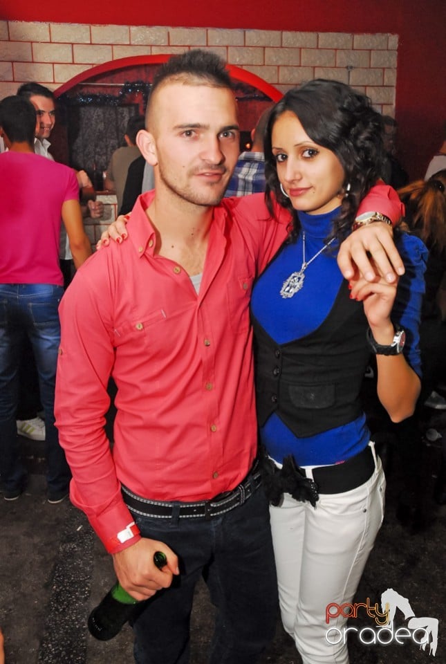 Szureti buli, Royal Party House