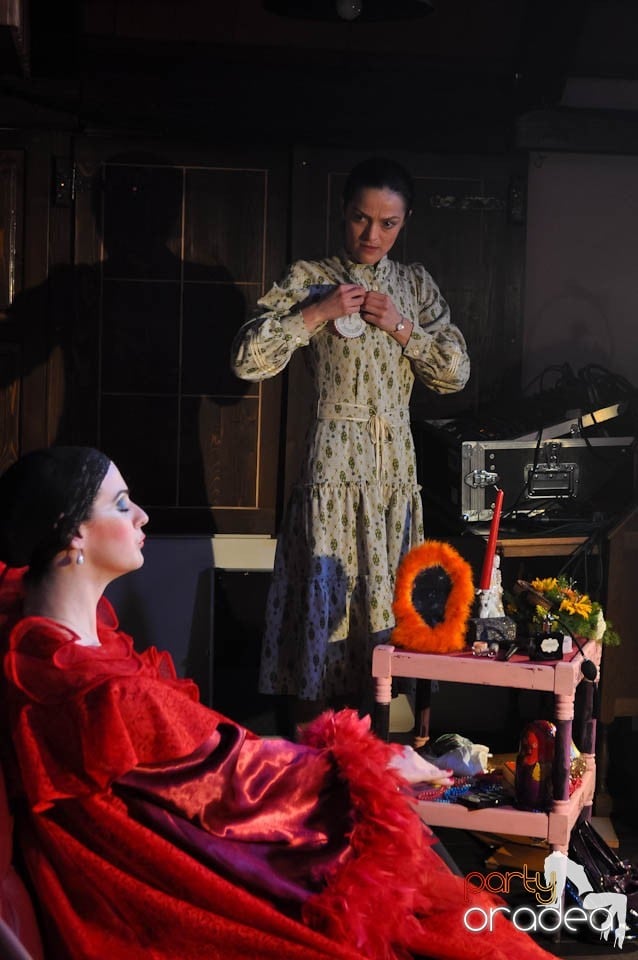 Teatru: