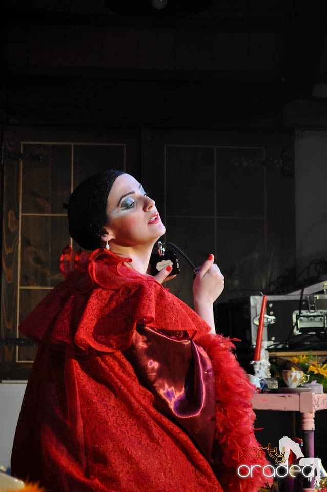 Teatru: