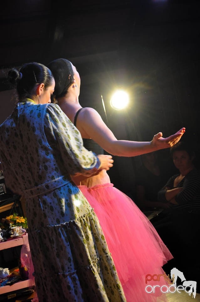 Teatru: