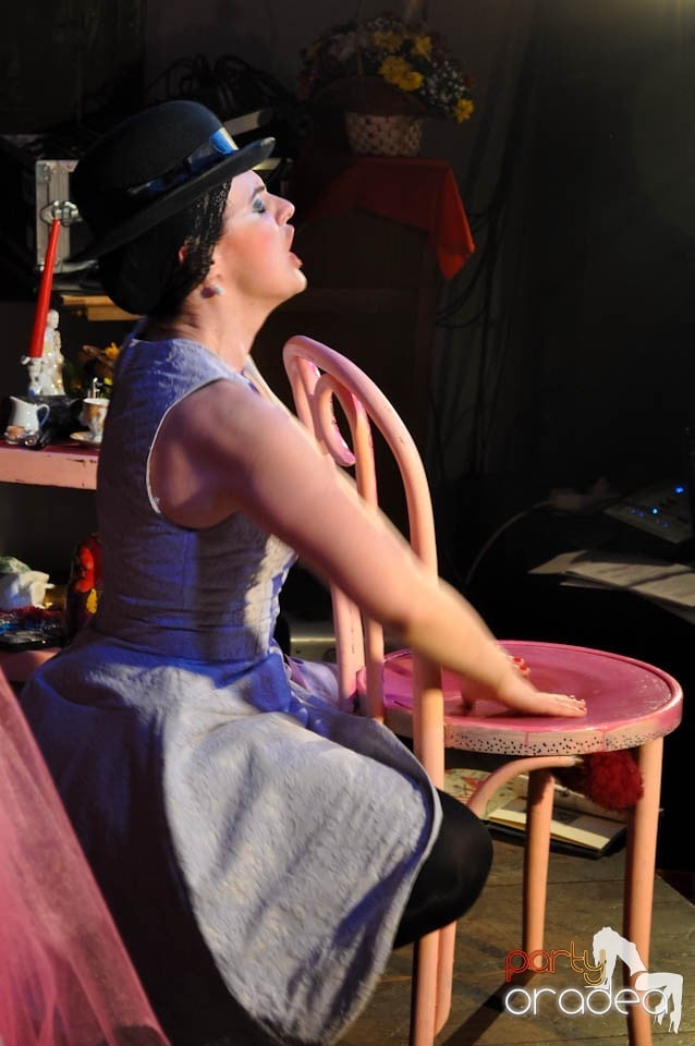 Teatru: