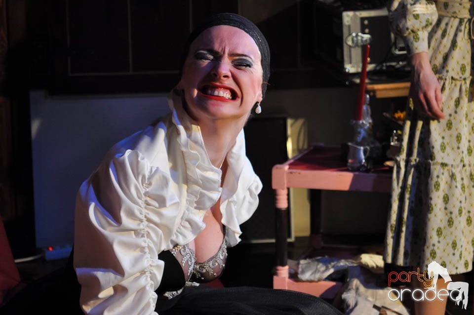 Teatru:
