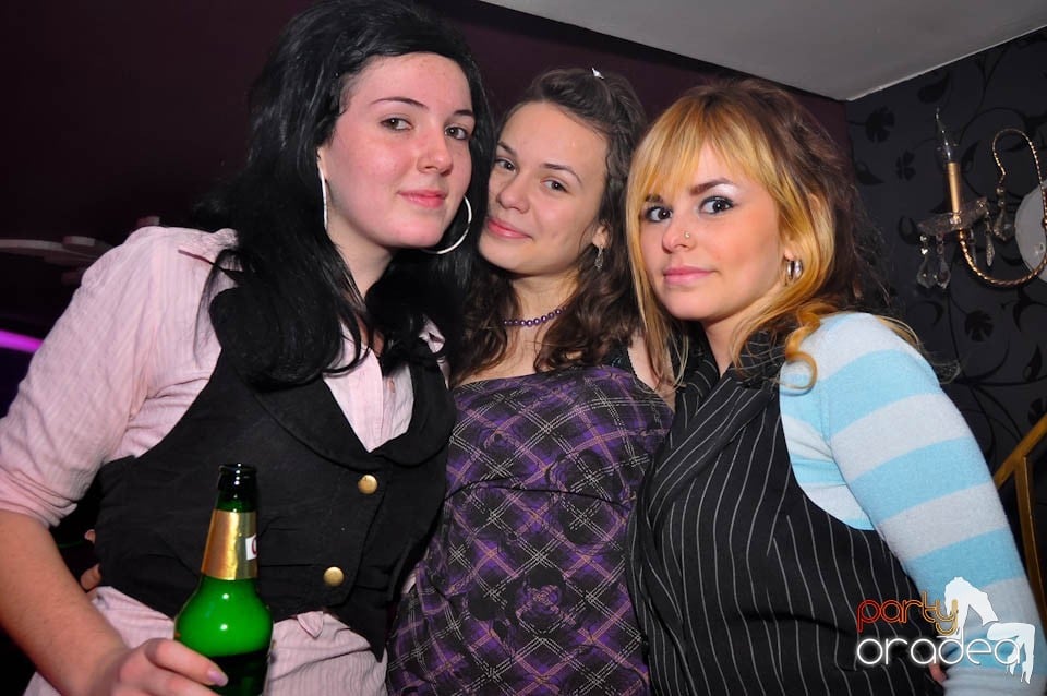 Tequila Party în Club Atti's, 