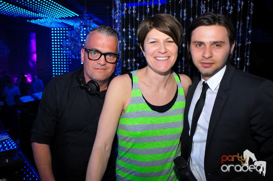 The One Café & Club presents Vera, 