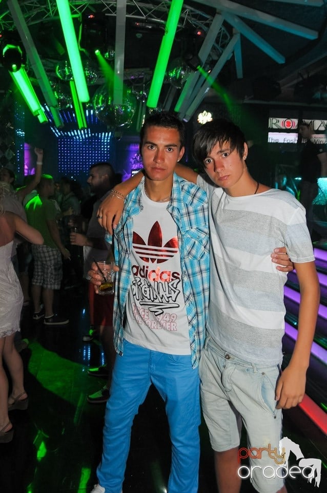 The One: Hot in the City, 