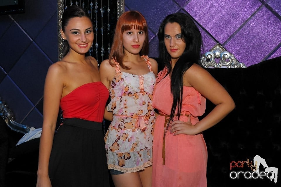 The One: Hot in the City, 