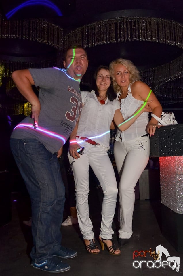 The One prezintă: Girls' Night Out, 