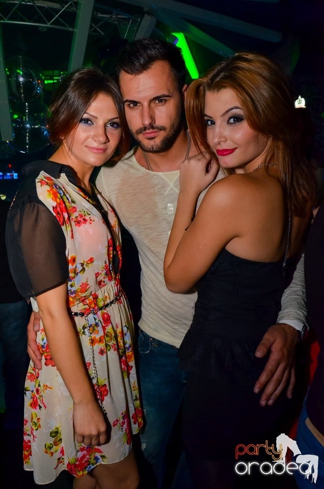 The One prezintă: Guess Who,