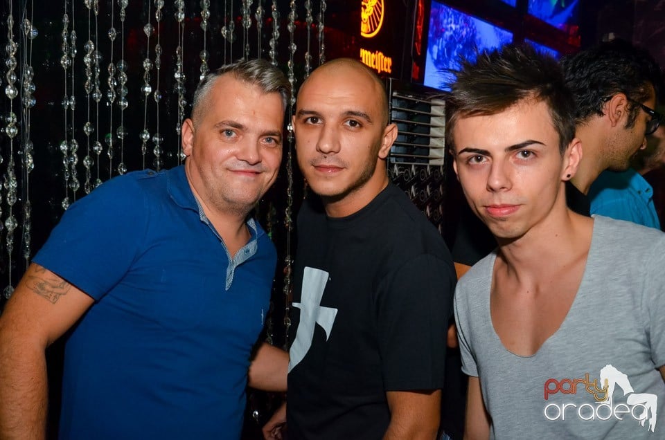 The One prezintă: Guess Who,