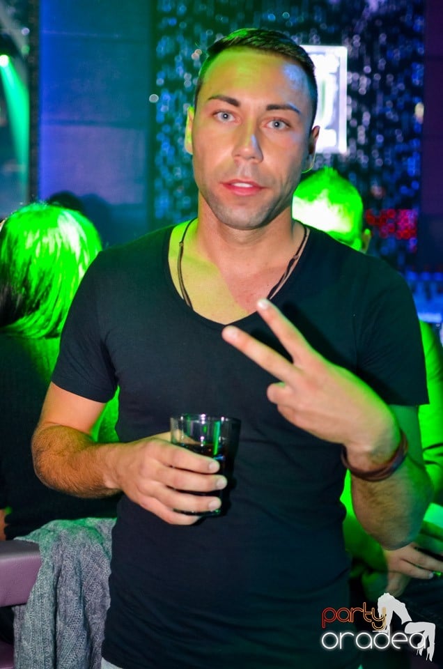 The One prezintă: Guess Who,
