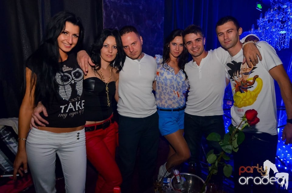 The One prezintă: Guess Who,