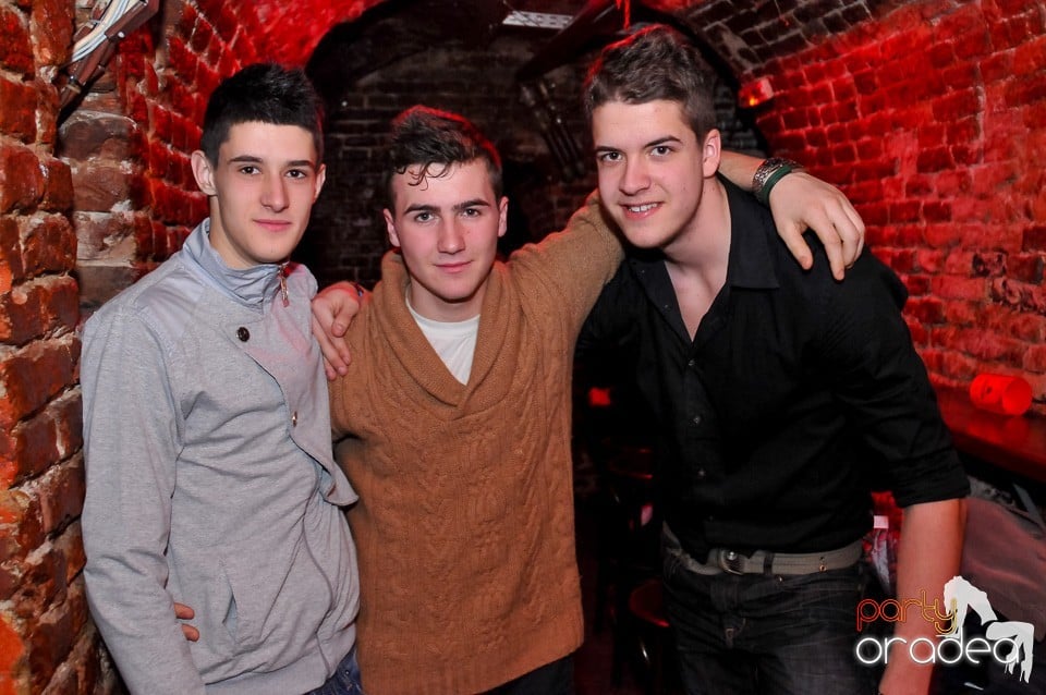 Think Blue - Party în Club Escape, 