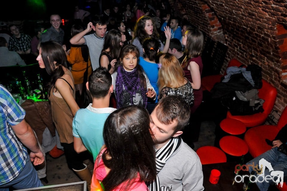 Think Blue - Party în Club Escape, 