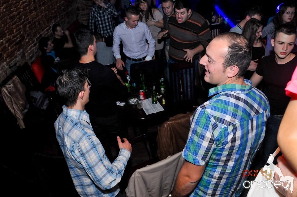 Think Blue - Party în Club Escape, 