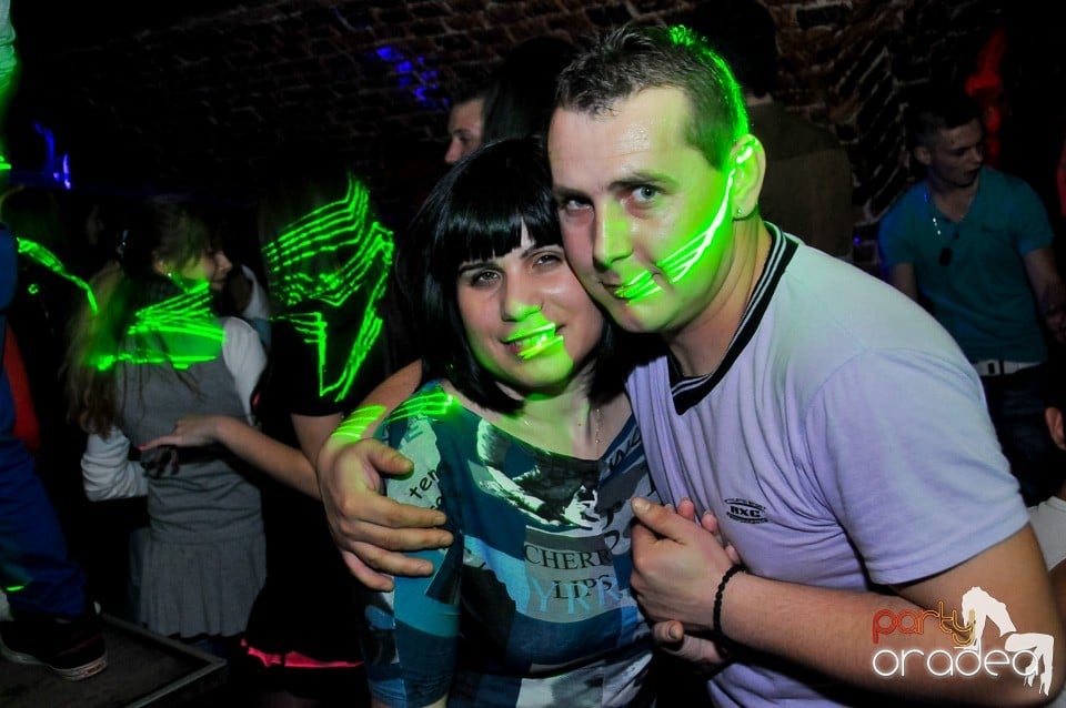 Think Blue - Party în Club Escape, 