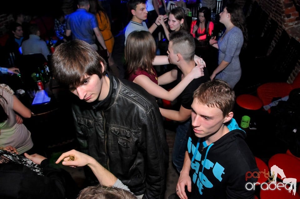 Think Blue - Party în Club Escape, 