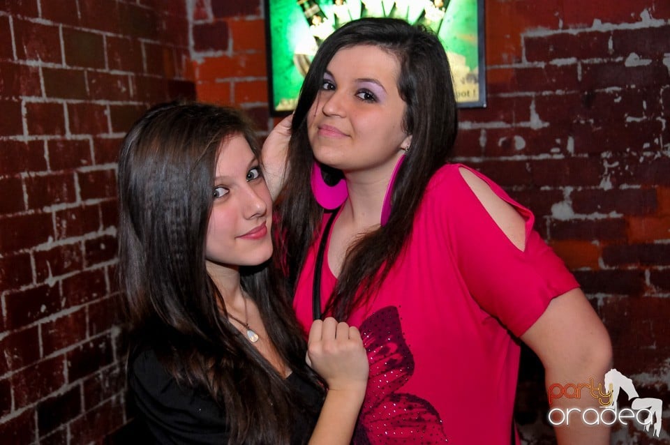 Think Blue - Party în Club Escape, 