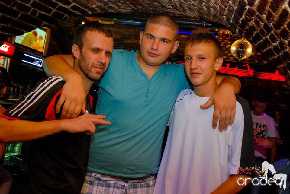 Thursday Party @ Club Escape, 