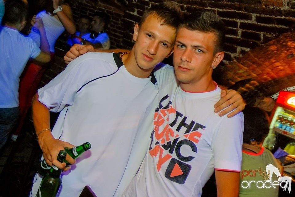 Thursday Party @ Club Escape, 