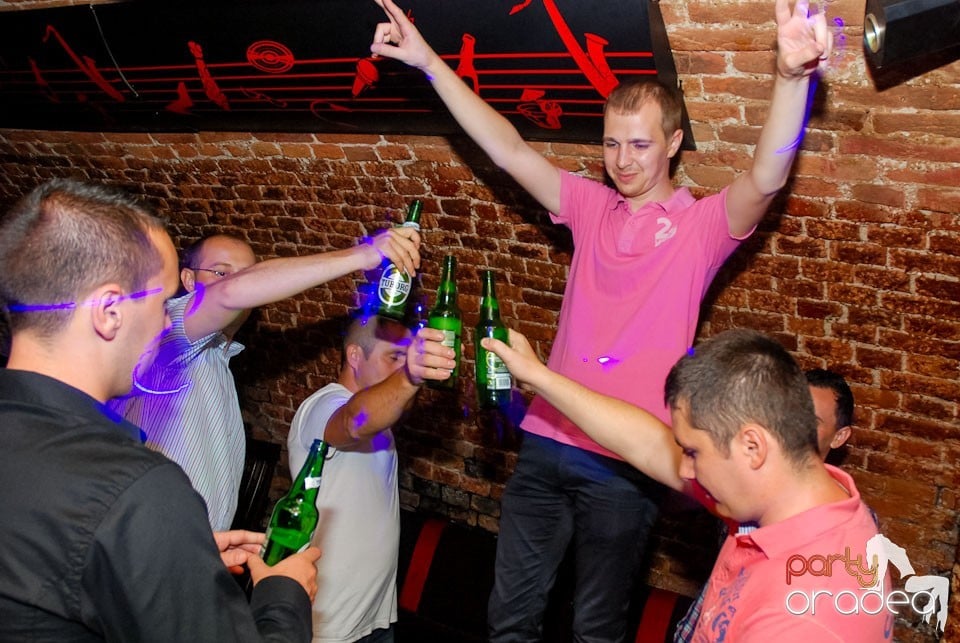 Thursday Party @ Club Escape, 