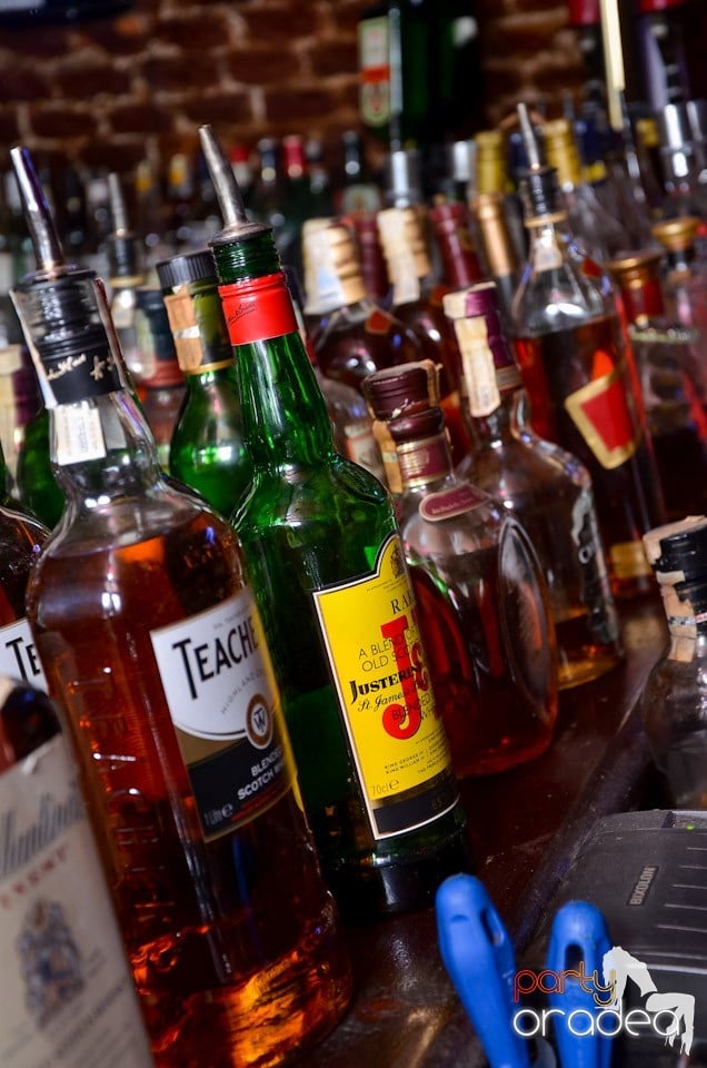 Thursday Party în Club Escape, 