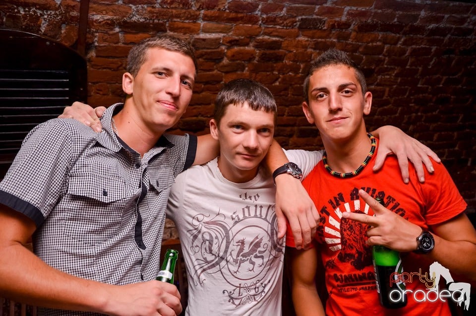 Thursday Party în Club Escape, 