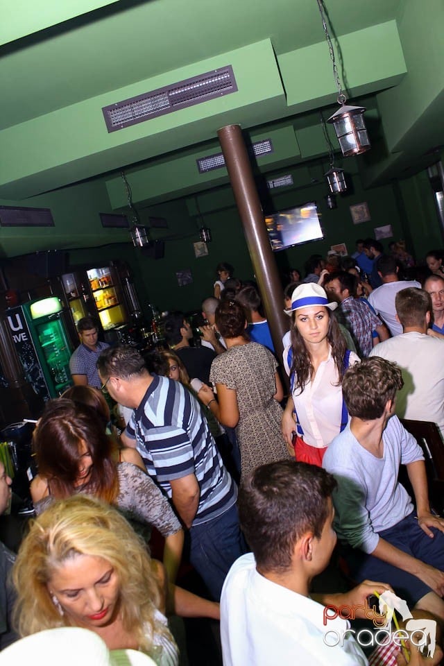 Trupa West în Green Pub, Green Pub