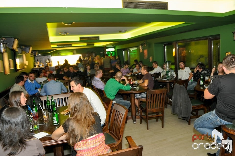 Trupa West în Green Pub, Green Pub