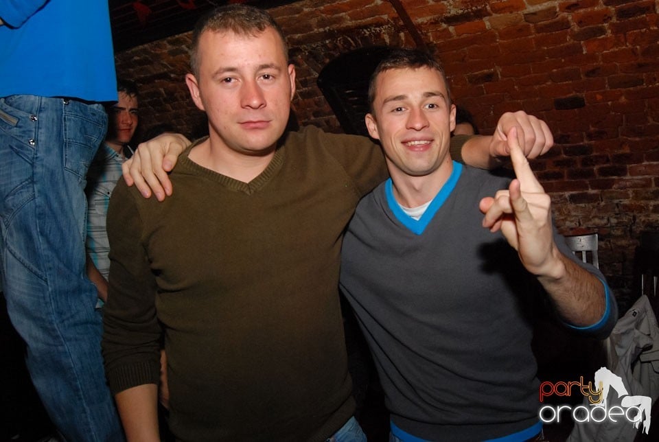 Ultima petrecere a lunii martie în Escape, 